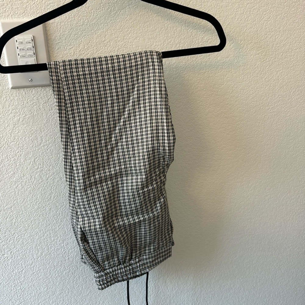 Micro pattern, top man, drawstring pants